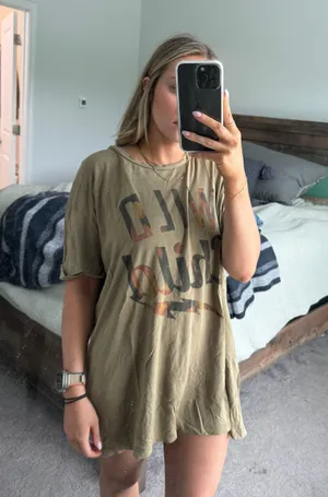 The Laundry Room Tee thumbnail 2