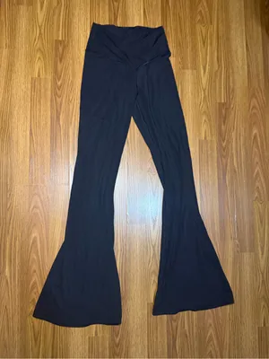 Offline x Aerie Real Me High Rise Flare Crossover Leggings Black Medium thumbnail 2
