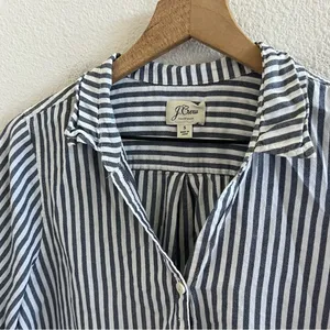 J Crew Short-Sleeve Button-Up Shirt in Stripe Style G7496 Small thumbnail 3