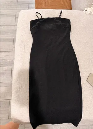 Black cocktail dress thumbnail 3