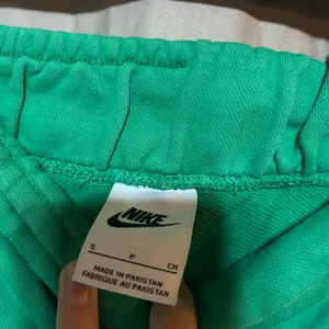 Nike shorts thumbnail 3