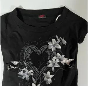 Spiral Black White Hibiscus Flower Floral Y2K Layered Shirt Top Blouse Tee Size S 🤍🖤 thumbnail 3