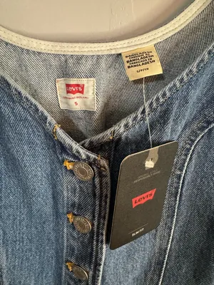 Levi's Blue Denim Button-Front Crop Top Size Small Slim Fit thumbnail 3