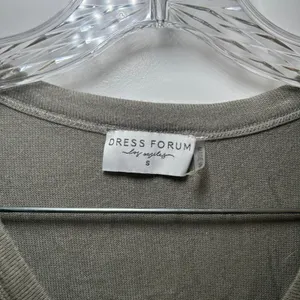 Dress Forum Los Angeles Olive Green Cropped Henley Sweatshirt Womens S Lounge thumbnail 4