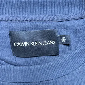 Calvin Klein Crewneck Sweatshirt thumbnail 3