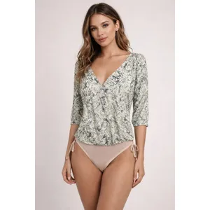 ASTR THE LABEL Surplice Faux Wrap Floral Bodysuit in Size XL thumbnail 2