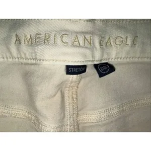 American Eagle Super High Rise Relaxed Short in Cream Size 8 #769 thumbnail 2