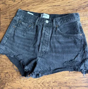 AGOLDE Parker Cut off Black Denim Jean Shorts Frayed Size 26 thumbnail 1