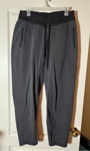 Lululemon sweats Sz 10 black/grey excellent condition thumbnail 1