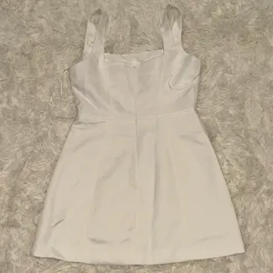 NEW ELLIATT Amelie Square Neck Duchesse Ivory Satin Cocktail Minidress Sz S thumbnail 5