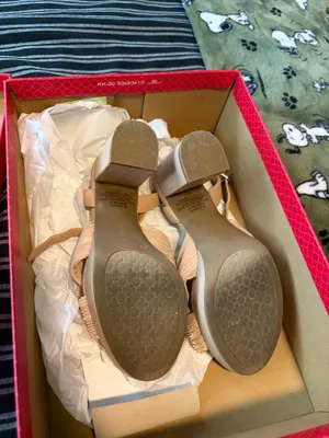 Kelly & Katie Heels thumbnail 4