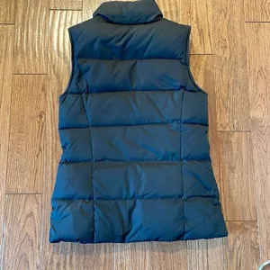 Gap goose down full black puffer vest size xs thumbnail 8