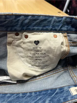 Madewell Relaxed Distressed Denim Shorts Size 27 thumbnail 6