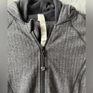 Lululemon Women Size‎ 6 Daily Practice Jacket full zip Hooded athletic jacket thumbnail 2