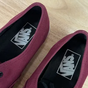 Van Authentic Canvas Low Top Lace Up Sneakers Burgundy Red 7.5 Women‎ 6 Men thumbnail 9