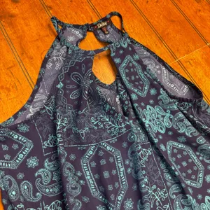 BeBop Womens Small Navy Blue Teal Paisley Bandana‎ Print Halter Keyhole Tank Top thumbnail 3