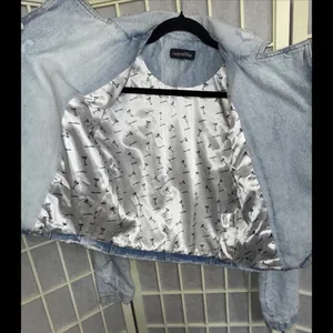 Revolve Retrofête Vivienne‎ Denim Distressed Preppy Designer Jacket SMALL thumbnail 7