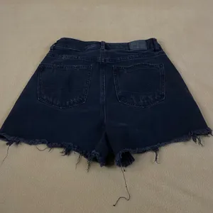 American Eagle Distressed Denim Shorts Womens 2 Black Frayed High Rise‎ Jean EUC thumbnail 2