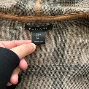 Tahari Plaid Hooded Belted Cardigan Coat Coatigan Tan‎ Black Medium M Jacket thumbnail 7