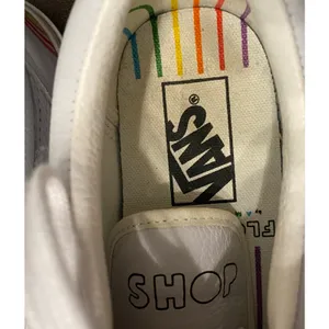 Vans x Flour Shop White Old Skool Leather Rainbow Sneakers Women’s 9 Pride Fun thumbnail 12