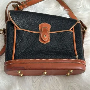 Vintage Dooney & Bourke Dover Case thumbnail 3