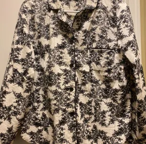 🌷CHARACTER PAJAMA TOP LONG SLEEVES SIZE L🌷 Size L thumbnail 1