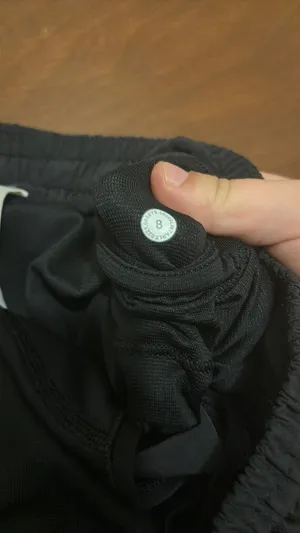 Lululemon Hotty Hot Short 2.5” thumbnail 2