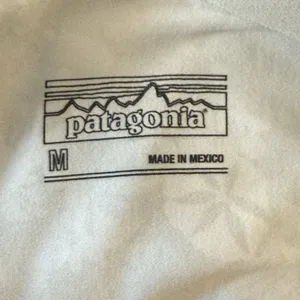 Patagonia Womens‎ Floral Athletic Dress Medium Gray Black White Neutral Outdoor thumbnail 5