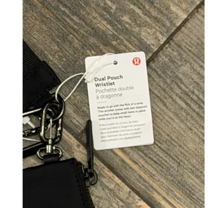 NWT Lululemon Dual Pouch Wristlet Los Angeles Black LW9FMGS‎ Ipod Change Case thumbnail 3