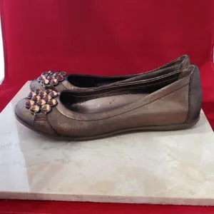 Kenneth Cole Reaction Women's Bronze Jeweled Flats My Boo - Size 7 thumbnail 4