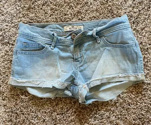 Hollister Jean Shorts thumbnail 1