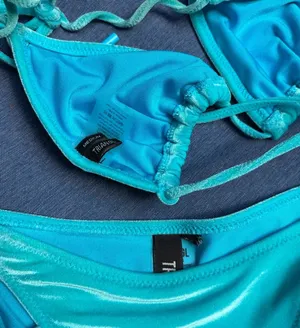 Triangl velvet bikini thumbnail 4