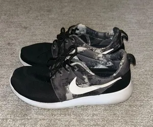 Nike  thumbnail 5