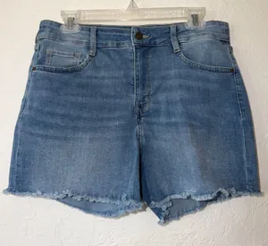 Nine West Slimming Pocket Denim Shorts Frayed Hem Jean Size 10 Medium Wash thumbnail 1