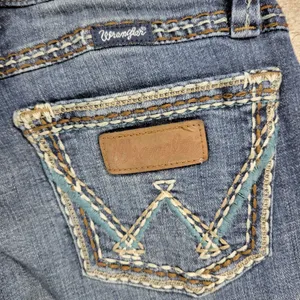Wrangler Retro Low Rise Boot Cut Jeans Size 0/34 Tall Medium Wash Denim Western thumbnail 11