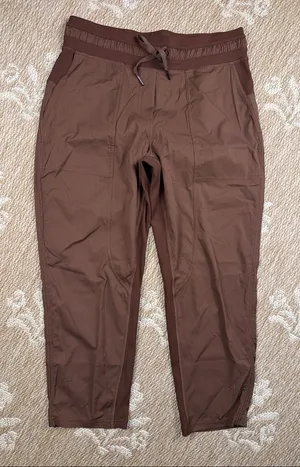 NWOT Lululemon dance studio mid rise cropped pants thumbnail 1