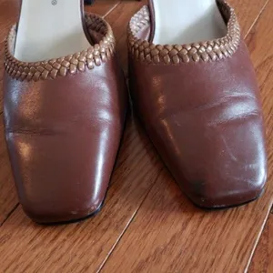 Andrew Geller Magic Heels Brown Ankle Strap Heels - Size 6 thumbnail 4