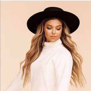 ✨ Cozy in Cream Sweater✨ White Size L thumbnail 2