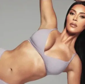 SKIMS Triangle Bra NWT thumbnail 1