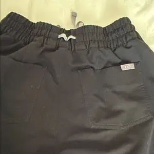 FIGS high waisted Black Jogger scrub pants thumbnail 6