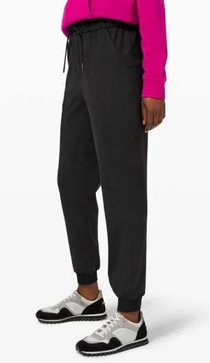 Sz 6 Lululemon Keep Moving Jogger Black thumbnail 1