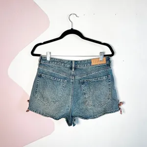 Pacsun Denim Shorts Sz 30 High Waisted Cheetah Bows Festival‎ Retro Casual thumbnail 3
