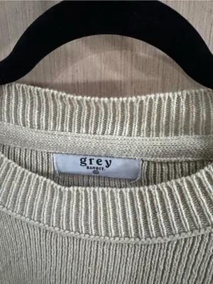Women’s Grey Bandit Knit Oversized Crewneck Sweater - Cream Size XXL thumbnail 2