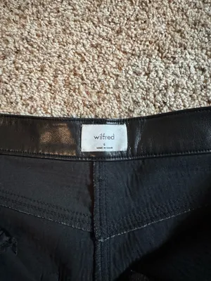 Aritzia Wilfred Leather Shorts thumbnail 3