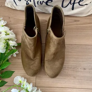SO Olive Green Booties Brown Size 7.5 thumbnail 3