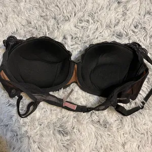 Victoria's Secret VICTORIA'S BODY BY VICTORIA PUSH UP thumbnail 2
