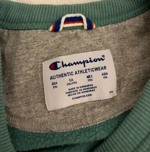 Champion crewneck thumbnail 2