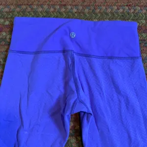 Purple Chevron Lululemon Crop Yoga Athletic Leggings *Play Pair* thumbnail 4
