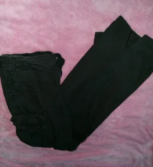 H&M Cargo Pants Black thumbnail 1