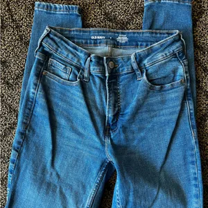 Old Navy high-rise Rockstar super skinny jeans thumbnail 1